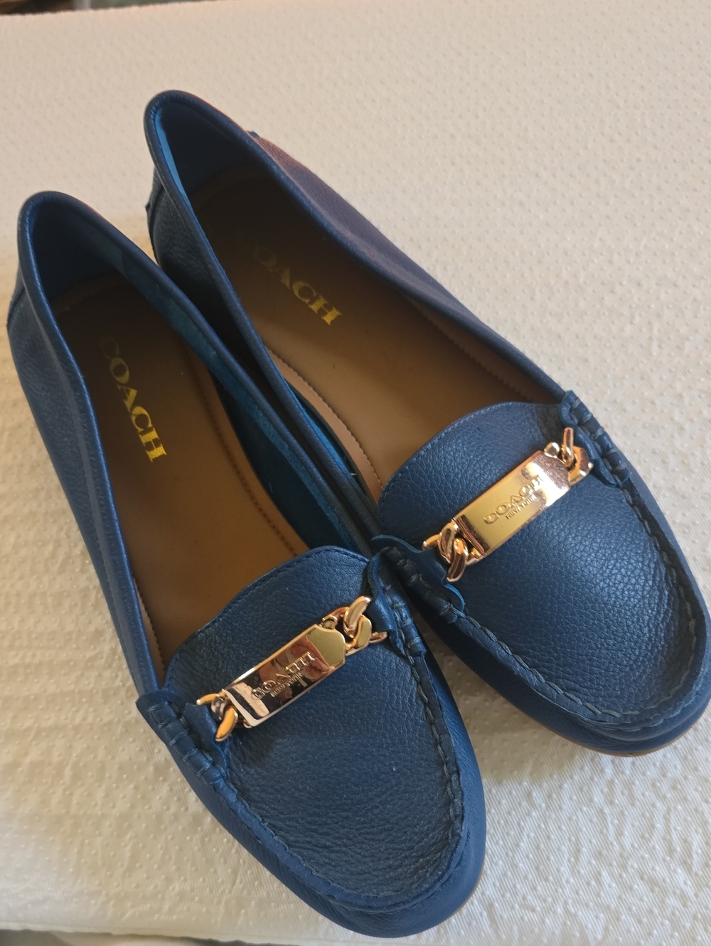 Coach Pebbled Leather Driving Loafers w Gold Bit Chain Blue Sz  9